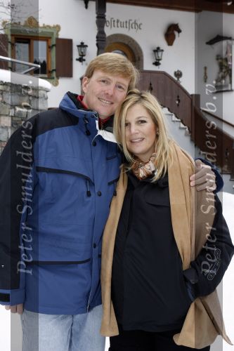 Lech 11 februari 2007
Maxima Prins Willem Alexander Amalia Alexia Koningin Beatrix Prins Constantijn Prinses Laurentien met Prinses Eloise Prins Claus Cazimir en Eleonore op vakatie in Lech.