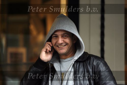 Amsterdam 7 maart 2007
Najib Amhali met gsm op straat.