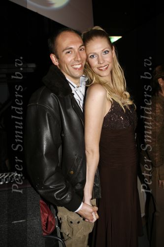 Hilversum 23 februari 2007
Nance Coolen met haar vriend  tijdens de opnames van sterren dansen op het ijs.