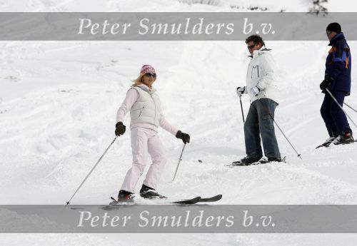 Zurs 27 februari 2007
Rene Froger en natasja op wintersport met hun zoons Diedier en maxim.