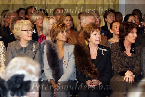 Amsterdam 4 maart 2007
Modeshow Frans Molenaar in het Amstel Hotel. Mevr vv Loon de la Bouchere Sylvia Toth Neelie Kroes en Janneke Brinkman