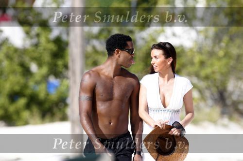 Curacao 6 januari 2006
Patrick Kluivert met Rossana Lima op het strand.
