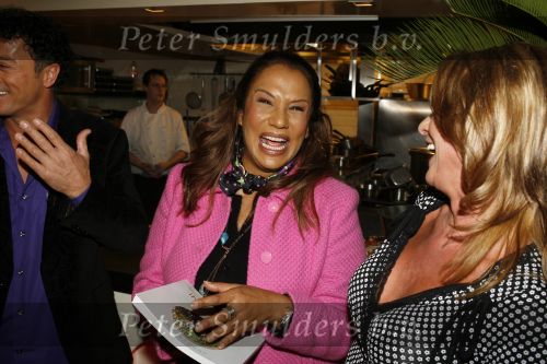 Naardebn 16 februari 2007
Patty Brard bij de presentatie van het boek van Jurgen Smit bij restaurant Promer.