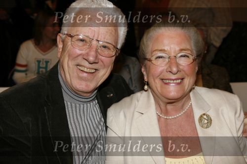 Amsterdam 15 maart 2007
Presentatie dvd box Ko v Dijk. Aanwezig zijn oa de zoons van Ko van Dijk Kees en Peter Jan v Dijk. Joop v d Ende reikte de dvd box uit. Paul v Gorcum met vrouw