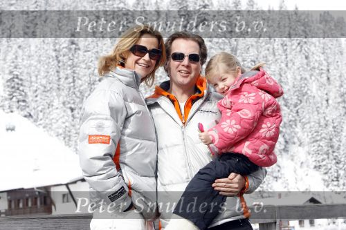 Lech 27 februari 2007
Paulien Huizinga met Michiel Mol en dochter Myrthe op wintersport in Lech.