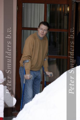 Lech 11 februari 2007
Maxima Prins Willem Alexander Amalia Alexia Koningin Beatrix Prins Constantijn Prinses Laurentien met Prinses Eloise Prins Claus Cazimir en Eleonore op vakatie in Lech.