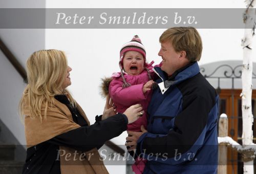 Lech 11 februari 2007
Maxima Prins Willem Alexander Amalia Alexia Koningin Beatrix Prins Constantijn Prinses Laurentien met Prinses Eloise Prins Claus Cazimir en Eleonore op vakatie in Lech.