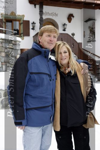 Lech 11 februari 2007
Maxima Prins Willem Alexander Amalia Alexia Koningin Beatrix Prins Constantijn Prinses Laurentien met Prinses Eloise Prins Claus Cazimir en Eleonore op vakatie in Lech.