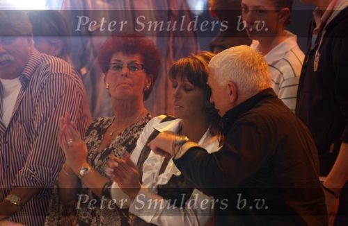 Hilversum 17 maart 2007
Eerste aflevering van So you wannabe a popstar van sbs 6. rachel Hazes met haar ouders op de tribune voor haar dochter Roxeanne die mee doet