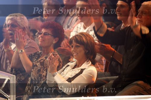 Hilversum 17 maart 2007
Eerste aflevering van So you wannabe a popstar van sbs 6. rachel Hazes met haar ouders op de tribune voor haar dochter Rozeanne die mee doet