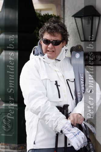 Zurs 27 februari 2007
Rene Froger en natasja op wintersport met hun zoons Diedier en maxim.