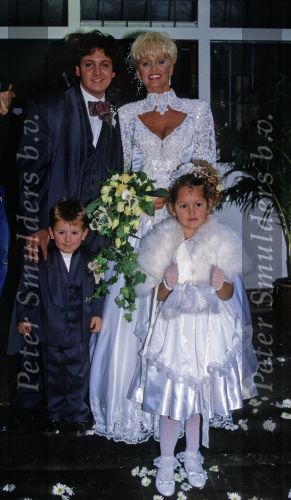 31 December 1991
Rene Froger trouwt voor de eerste maal met Natasja Froger
Hier op de foto met zijn kinderen uit zijn eerste huwelijk