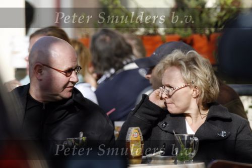 Amsterdam 11 maart 2007
Renee Soutendijk met haar man Ted Lensen op terras.