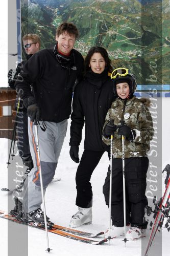 Lech 27 februari 2007
Rick Engelkes met zijn vrouw Annemarie en dochter op wintersport vakantie.