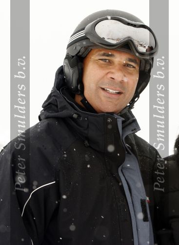 Fiss 26 februari 2007
Ruud Gullit en Marco Borsato op speciale ski\'s. Trikke skki. De Trikke skki is in america een enorme rage en Marco en Ruud probeerden hem uit.