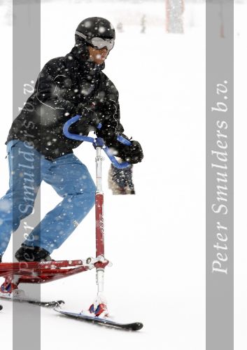 Fiss 26 februari 2007
Ruud Gullit en Marco Borsato op speciale ski\'s. Trikke skki. De Trikke skki is in america een enorme rage en Marco en Ruud probeerden hem uit.
