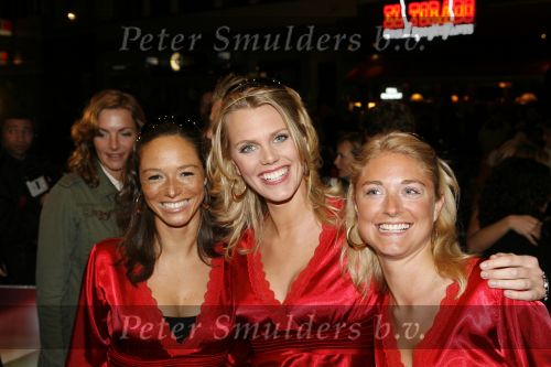 AMSTERDAM 5 maart 2007
Premiere Voebalvrouwen, nieuwe serie Talpa, in Tuschinski. Sanne Heijen