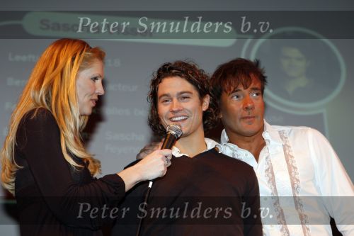 Amsterdam 1 maart 2007
Presentatie van de deelnemerers van het nieuwe sbs6 programma So you wannabe a Popstar in paradiso. Nance Coolen en Sascha Visser en Gerard Joling