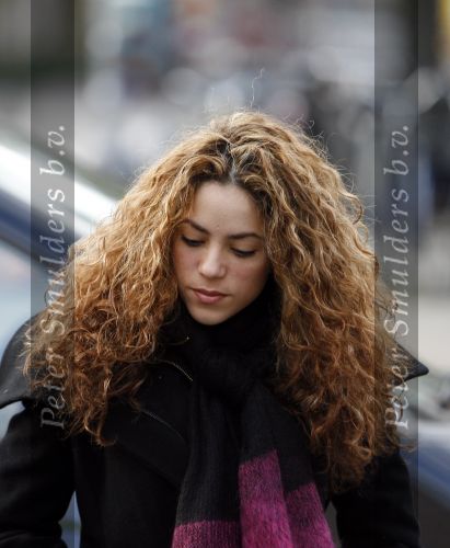 Amsterdam 16 maart 2007
Shakira met haar broer bij het van Gogh museum in Amsterdam.