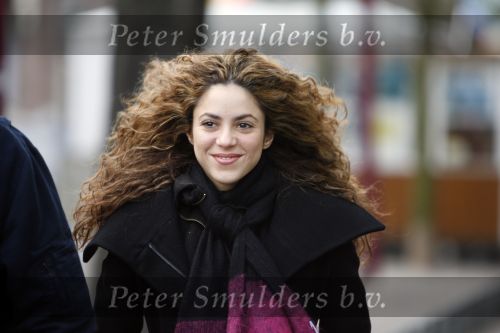 Amsterdam 16 maart 2007
Shakira met haar broer bij het van Gogh museum in Amsterdam.