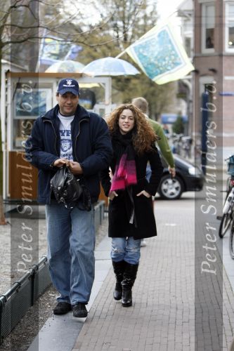 Amsterdam 16 maart 2007
Shakira met haar broer bij het van Gogh museum in Amsterdam.