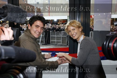 Den Haag 7 maart 2007
Jan Smit en Sjimmy Bruijninkcx tekenen kontrakt bij C&A en openen het filiaal in Den Haag.