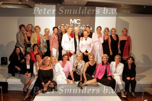 Monaco 10 september 2004
Modeshow Monique Collignon in Grimaldi. 
oa Kitty Leeser Anita de Kraa en Truus v d Valk