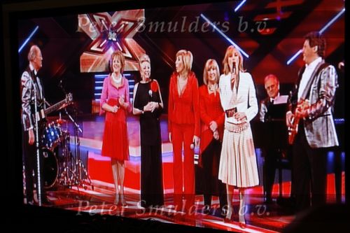 Amsterdam 19 februari 2007
Andre v Duin viert zijn 60e verjaardag in het american hotel. Heel bekend nederland was aanwezig. Joop v d Ende Willeke Alberti Hennie Huisman Rene Froger Simone Kleinsma Corrie v Gorp en Joke Bruijs bij opnames X factor