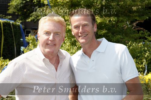 Hilversum 30 juni 2009
Feestje bij de Tros ivm record aantal leden van ruim 450.000. Andre v Duin met vriend Martin
Peter Smuldrs bv
