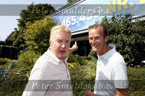 Hilversum 30 juni 2009
Feestje bij de Tros ivm record aantal leden van ruim 450.000.
Peter Smuldrs bv