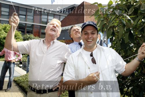 Hilversum 30 juni 2009
Feestje bij de Tros ivm record aantal leden van ruim 450.000. Frans Bauer met Andre v Duin
Peter Smuldrs bv