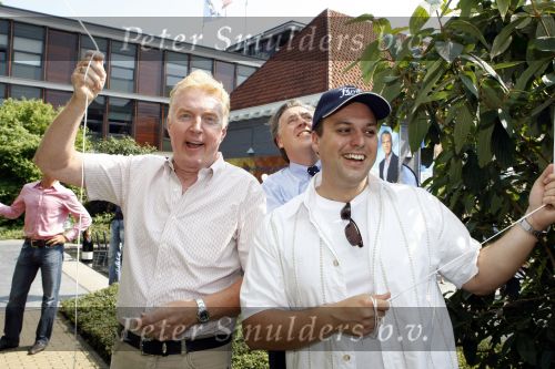 Hilversum 30 juni 2009
Feestje bij de Tros ivm record aantal leden van ruim 450.000. Frans Bauer met Andre v Duin
Peter Smuldrs bv