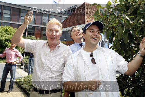 Hilversum 30 juni 2009
Feestje bij de Tros ivm record aantal leden van ruim 450.000. Frans Bauer met Andre v Duin
Peter Smuldrs bv