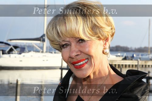 Oud Loosdrecht, 11 Maart 2010
Receptie t.g.v. 50 jaar artiest zijn van Anneke Gronloh
Anneke Gronloh
Foto Peter Smulders BV