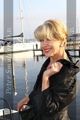 Oud Loosdrecht, 11 Maart 2010
Receptie t.g.v. 50 jaar artiest zijn van Anneke Gronloh
Anneke Gronloh
Foto Peter Smulders BV