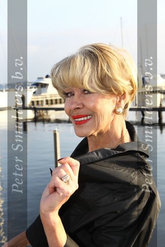 Oud Loosdrecht, 11 Maart 2010
Receptie t.g.v. 50 jaar artiest zijn van Anneke Gronloh
Anneke Gronloh
Foto Peter Smulders BV