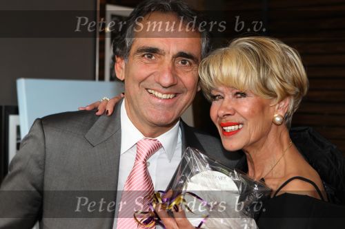 Oud Loosdrecht, 11 Maart 2010
Receptie t.g.v. 50 jaar artiest zijn van Anneke Gronloh
Anneke Gronloh met Aristakis
Foto Peter Smulders BV