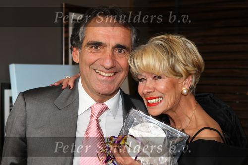 Oud Loosdrecht, 11 Maart 2010
Receptie t.g.v. 50 jaar artiest zijn van Anneke Gronloh
Anneke Gronloh met Aristakis
Foto Peter Smulders BV