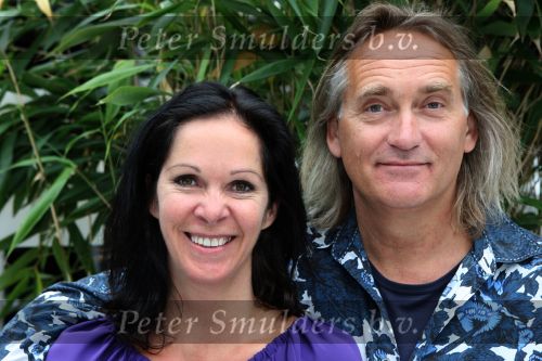 Naarden Vesting, 7 Juni 2009
Perspresentatie van nieuwe produkten Jan des Bouvries en Monique des Bouvrie en Paul Fagel in het Arsenaal.
Annemarie v Gaal met haar vriend
Foto Peter Smulders BV