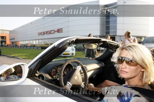 Heteren 29 juni 2009
Opening winkel bij porsche centrum Geldrland met div bn ers waaronder
Koert Jan de Bruijn Anouk Smulders Tom Sebastian  en Jeroen v Koningsbrugge.
Eigenaar van Porsche centrum is Mark Wegh.
Peter Smulders bv
