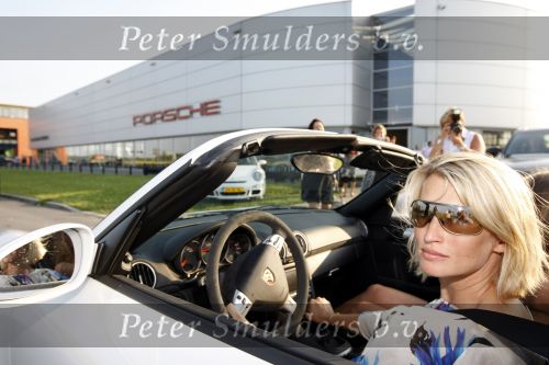 Heteren 29 juni 2009
Opening winkel bij porsche centrum Geldrland met div bn ers waaronder
Koert Jan de Bruijn Anouk Smulders Tom Sebastian  en Jeroen v Koningsbrugge.
Eigenaar van Porsche centrum is Mark Wegh.
Peter Smulders bv