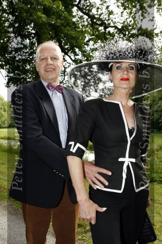 Breukelen 17 juni 2009
Haringparty op Neijenrode. 
Ans Markus met vriend Wybe Tuinman