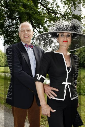 Breukelen 17 juni 2009
Haringparty op Neijenrode. 
Ans Markus met vriend Wybe Tuinman