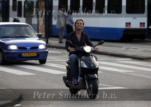 Amsterdam 8 augustus 2009
Bas Smit op zijn scooter
Peter Smulders bv