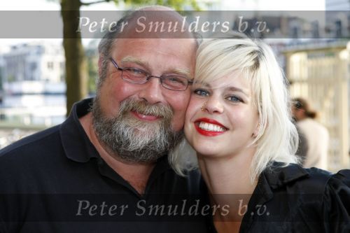 Amsterdam 6 augustus 2009
Premiere circus Stiletto in Carre. Bert Simhoffer met vrouw en kinderen
Peter Smulders bv