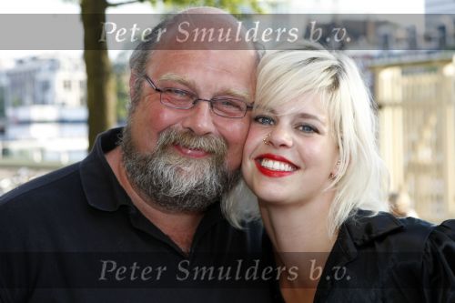 Amsterdam 6 augustus 2009
Premiere circus Stiletto in Carre. Bert Simhoffer met vrouw en kinderen
Peter Smulders bv
