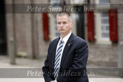 Apeldoorn 6 juni 2009
De koninklijke familie bezoekt paleis het Loo een maand na de aanslag. Beveiliging
Peter Smulders bv
