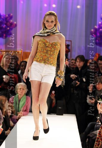 Amsterdam 6 maart 2010
Modeshow voor amnesty international bij de westergasfabriek. Bracha v Doesburgh
Peter Smulders bv