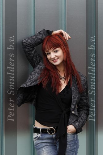Almere 4 februari 2010
Brandi van popstars geeft zangles op school in Almere.
Peter Smulders bv