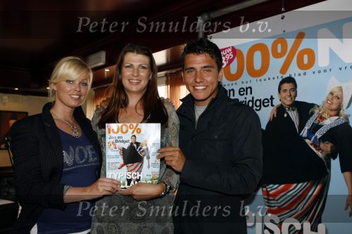 Volendam 15 juni 2009
Presentatie tijdschrift 100% NL met oa Jan Smit Bridget Maasland Tanja Jess en Jan v Veen.
Peter Smulders bv